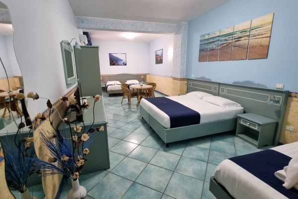 Polo Nautico Hotel Centro Congressi (Salerno)
